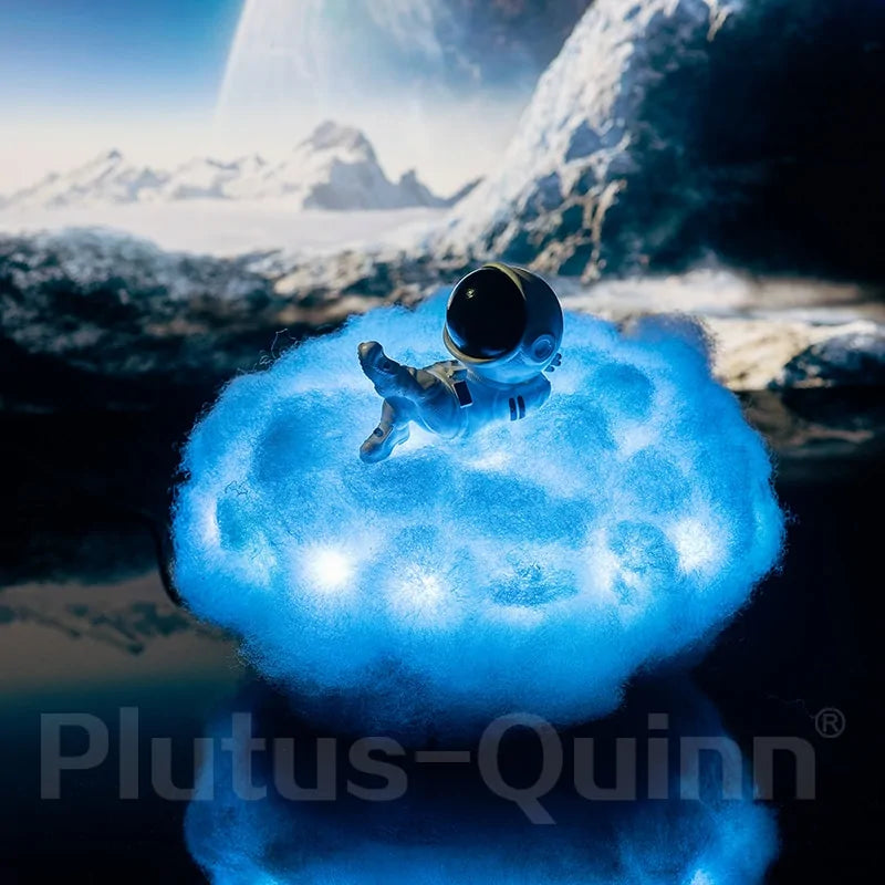The KiddyGoods™ Astronaut in The Clouds Lamp