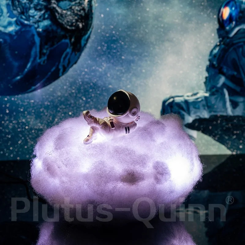 The KiddyGoods™ Astronaut in The Clouds Lamp