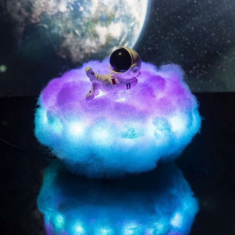 The KiddyGoods™ Astronaut in The Clouds Lamp